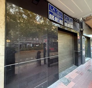Local comercial en alquiler en La Roqueta en Valencia