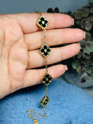 Pulsera con Motivos Florales