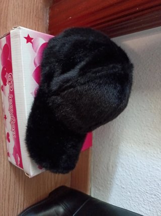 Gorra de pelo negra