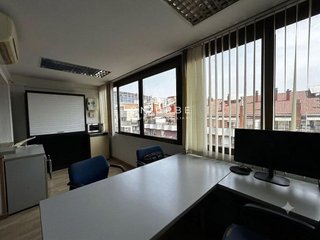 Oficina en alquiler en La Nova Esquerra de l'Eixample en Barcelona