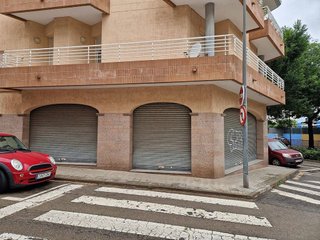 Local comercial en venta en Port Esportiu - Puig Rom - Canyelles en Roses