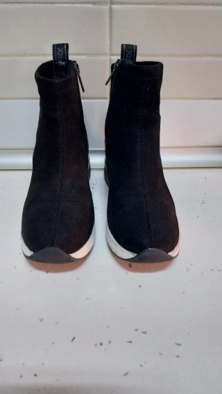 Botines XTI negros de ante