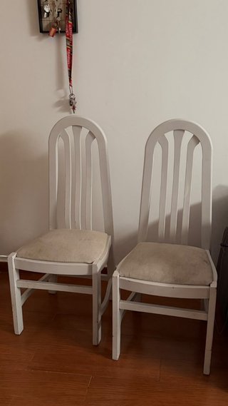 Set de 4 sillas de madera blancas