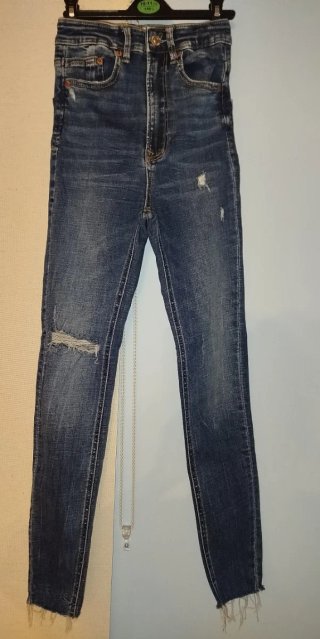 Pantalón vaquero Stradivarius