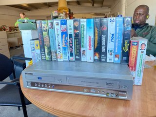 Reproductor VHS y DVD Samsung mas peliculas