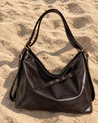 Bolso de hombro marrón