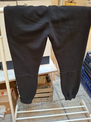 Pantalón de chándal Adidas negro