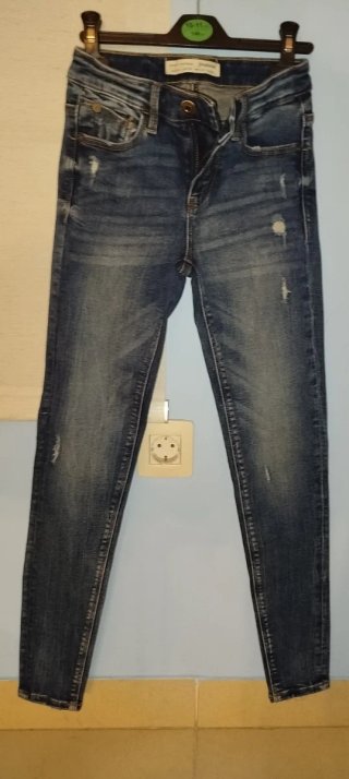 Pantalón vaquero Stradivarius