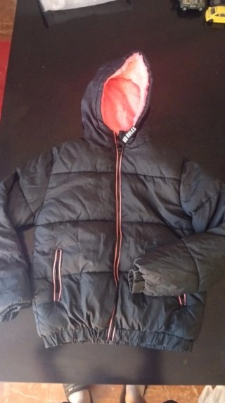 Chaqueta de invierno negra y rosa