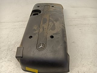 Tapa motor Mercedes-Benz E Berlina (BM 211) 2,2