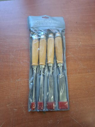 SET DE 4 FORMONES MANGO DE MADERA NUEVO