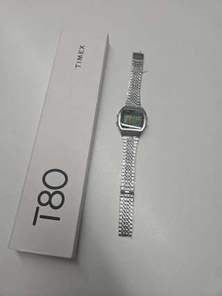 Reloj Timex T80 Plateado
