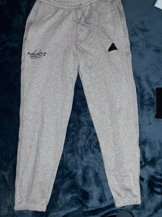 Pantalón de chándal Adidas gris