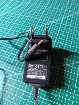 Transformador Trust 5V 2A