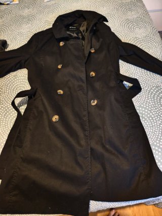 Trench / Gabardina negra clásica Stradivarius -