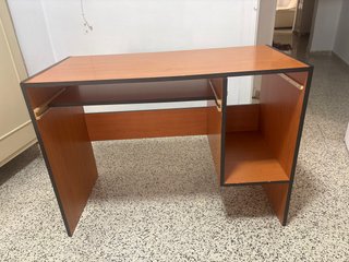 Mesa de estudio vintage