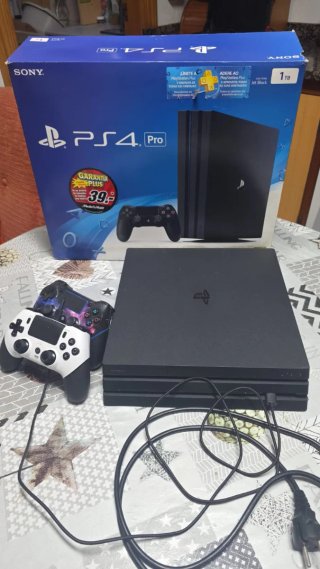 Sony PlayStation 4 Pro (PS4 Pro) 1TB