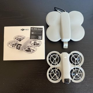 Dron DJI Neo