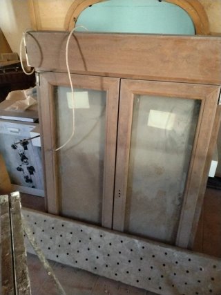 Ventana de PVC con motor.