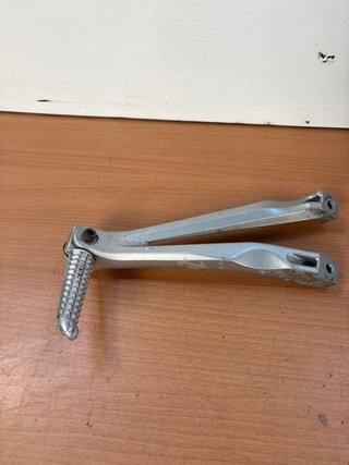 Soporte Estribera Trasero Izq. Yamaha R1 2004