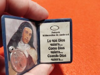 Cartera relicario + medalla S. Maravillas de Jesús