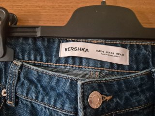 Pantalón vaquero Bershka azul