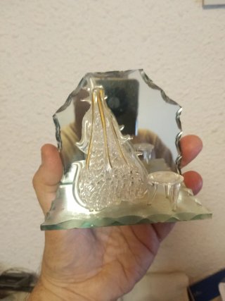 Figura de Violonchelo de Cristal con Espejo