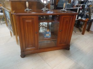 Consola de TV con Bar de Madera