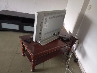 Mesa de madera para TV