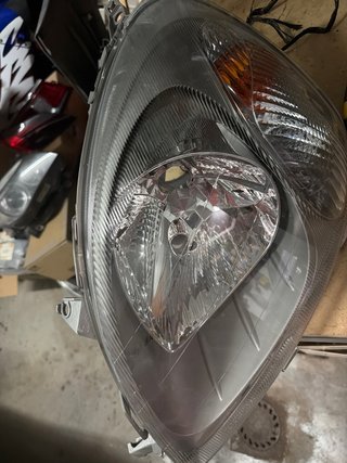 Faro delantero izquierdo