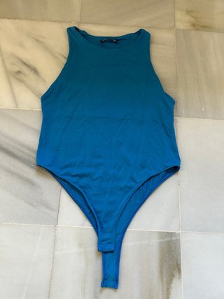 Body Zara azul eléctrico halter sin mangas talla L