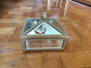 Caja Decorativa de Cristal y Metal