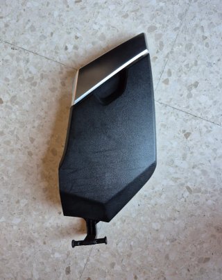 Tapa guantera derecha Yamaha XMAX 14-17