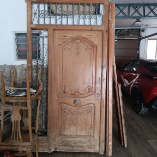 Puerta de Madera de Mobila