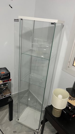 Vitrina Ikea con 3 baldas