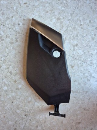Tapa Guantera Izquierda Yamaha XMAX 14-17