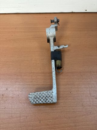 Pedal de Freno Trasero Yamaha R1 2004
