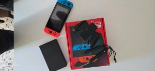 Nintendo switch prácticamente nueva