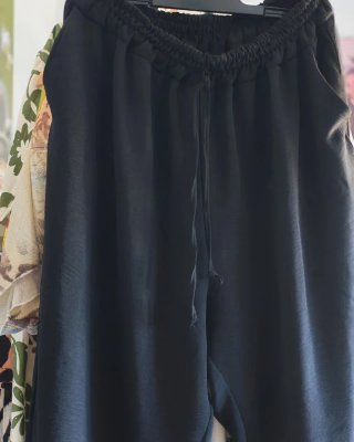 Pantalón Negro de Mujer