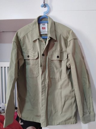 Cazadora vaquera Zara verde oliva