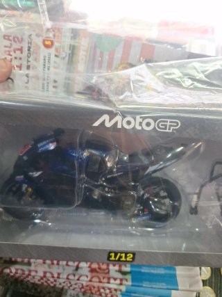 Modellino Moto GP Yamaha 1:12 Quartararo