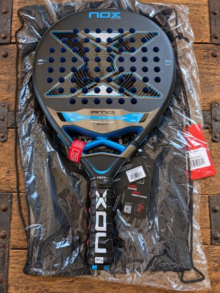 Pala de Pádel Nox AT10 Pro Cup Soft 2026