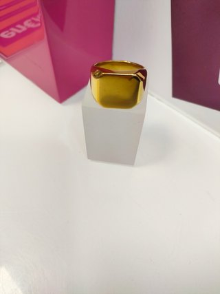 Anillo acero dorado tipo sello T26