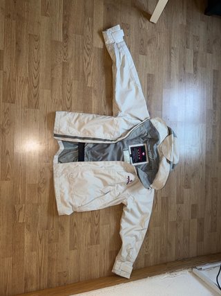 Chaqueta Murphy & Nye Beige