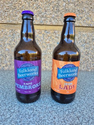 2 bottiglie di birra Falkland Beerworks