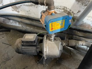 Bomba de Presión Industrial con Presscontrol