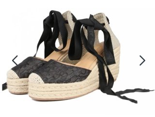 Sandalias de cuña Lola Casademunt talla 39