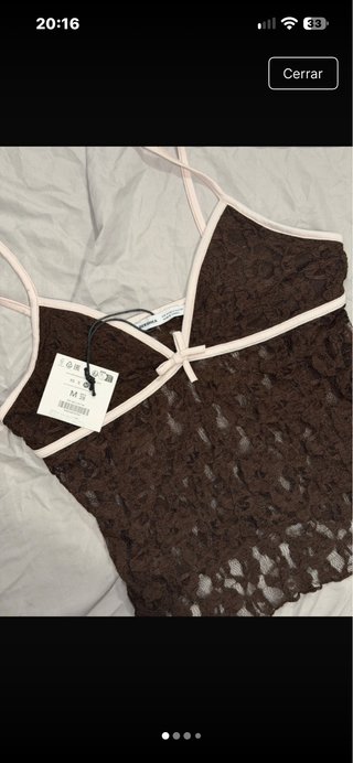 Top de encaje Bershka marrón