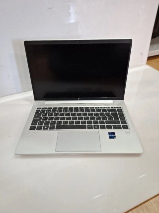 Portátil HP EliteBook 640 G9