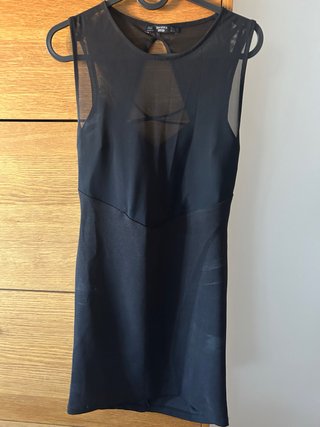 Vestido de fiesta corto negro